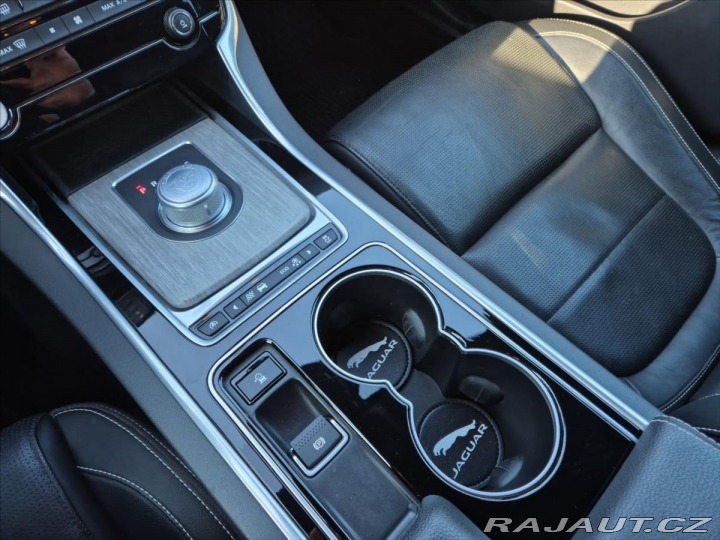 Jaguar XE 2,0 20d 180k R-SPORT AUTO 2015