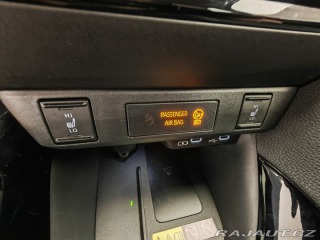 Toyota Yaris 1,5 Hybrid CVT Style 2024