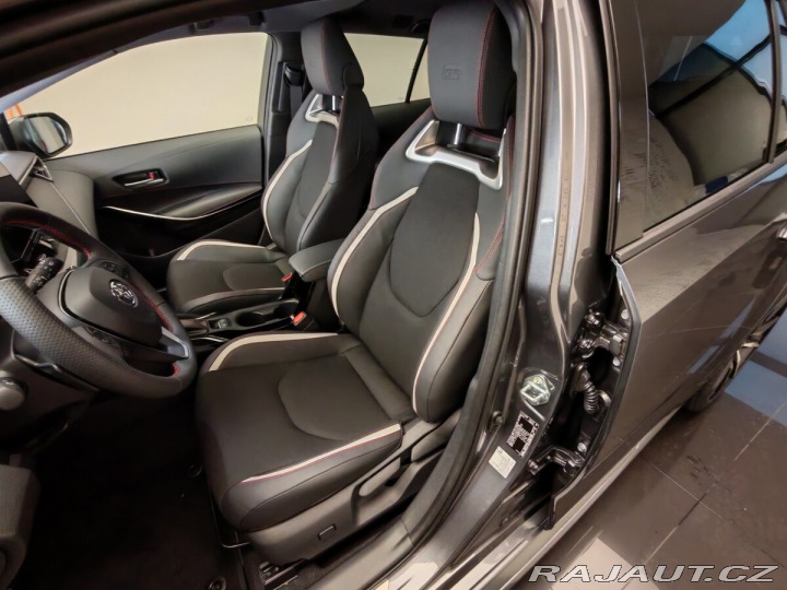 Toyota Corolla 2,0 Hybrid CVT GR SPORT D 2024
