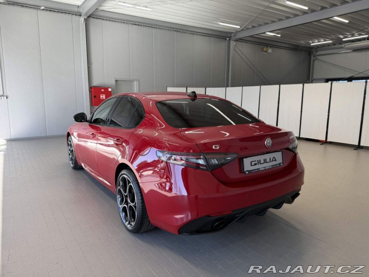 Alfa Romeo Giulia Veloce 2.0 Turbo 280k AT8 2025
