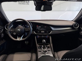 Alfa Romeo Giulia Veloce 2.0 Turbo 280k AT8 2025