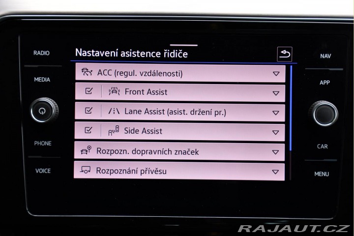 Volkswagen Passat 2,0 TDI ELEGANCE NAVI ACC 2020