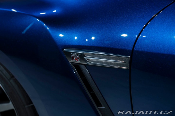 Nissan GT-R Black Edition 2012