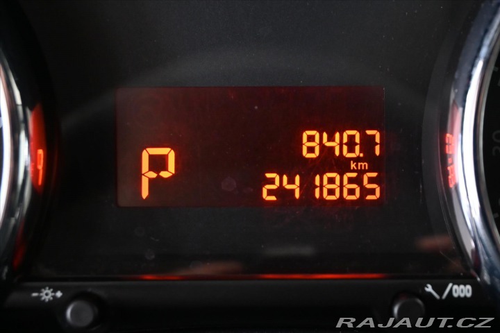 Peugeot 3008 1,6 HDI 88kW AT6 *NAVI* Z 2016