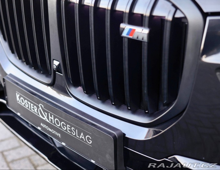 BMW X7 M60i xDrive *SkyLounge*Ť 2023