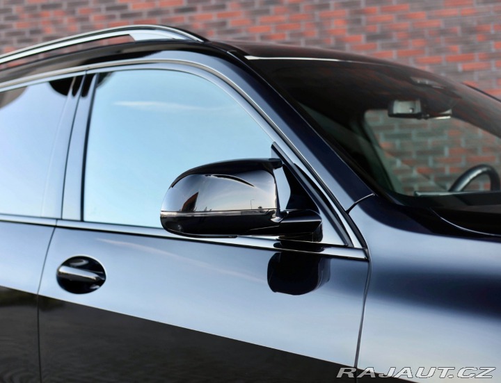 BMW X7 M60i xDrive *SkyLounge*Ť 2023