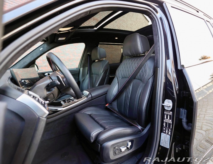 BMW X7 M60i xDrive *SkyLounge*Ť 2023