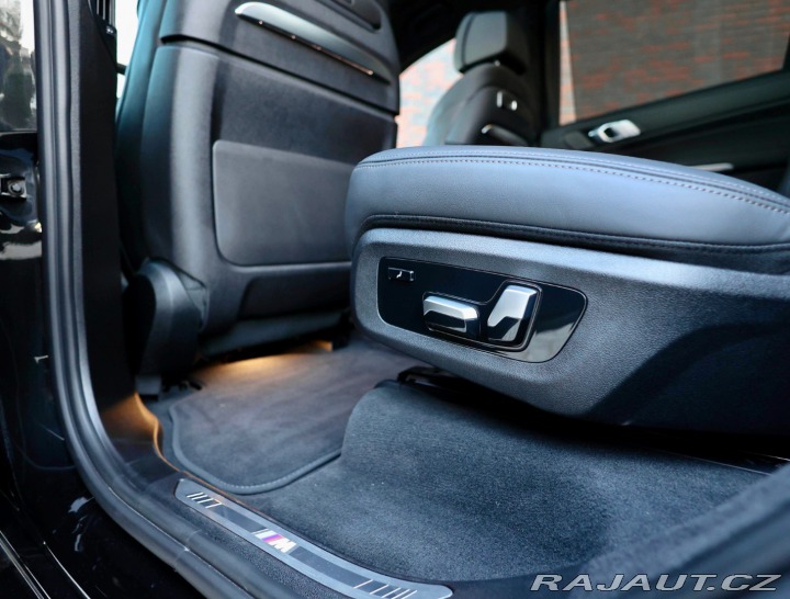 BMW X7 M60i xDrive *SkyLounge*Ť 2023