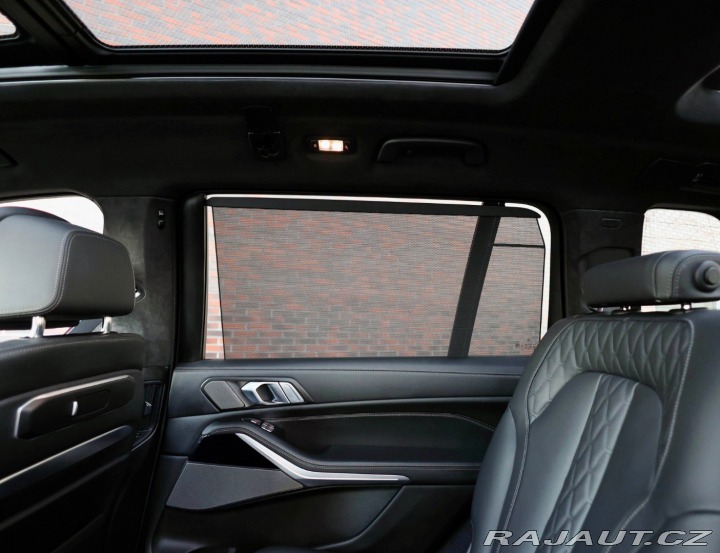 BMW X7 M60i xDrive *SkyLounge*Ť 2023