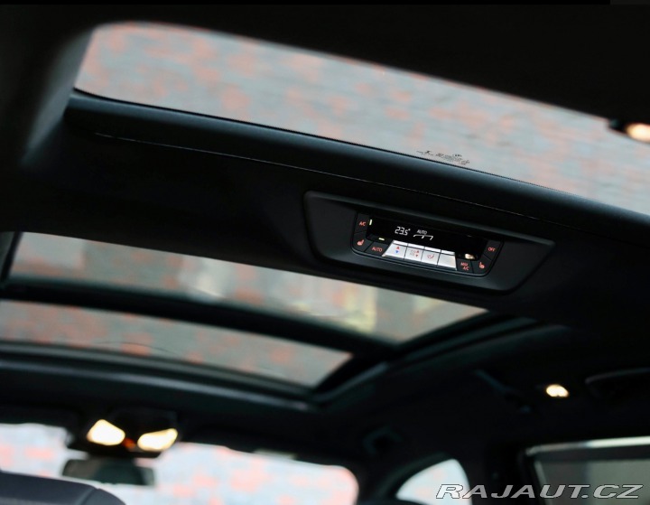 BMW X7 M60i xDrive *SkyLounge*Ť 2023
