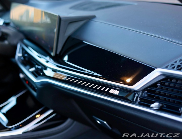 BMW X7 M60i xDrive *SkyLounge*Ť 2023