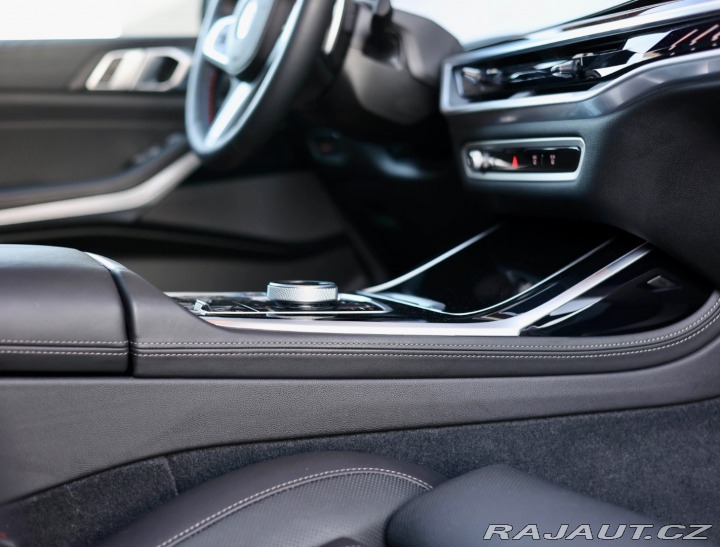 BMW X7 M60i xDrive *SkyLounge*Ť 2023