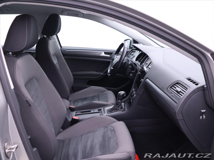 Volkswagen Golf 1,6 TDI DSG LED Navi DPH 2019