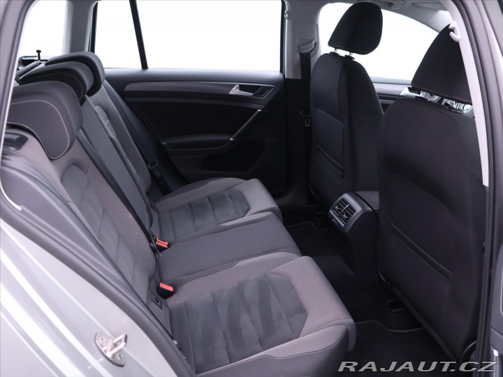 Volkswagen Golf 1,6 TDI DSG LED Navi DPH 2019