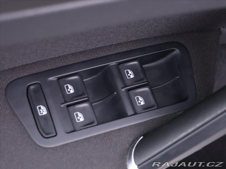 Volkswagen Golf 1,6 TDI DSG LED Navi DPH 2019
