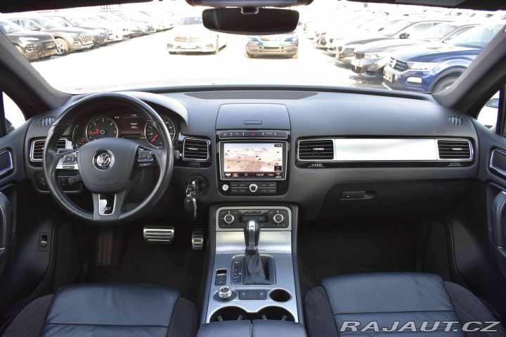 Volkswagen Touareg 3.0TDi*R-LINE*PANORAMA*DP 2018