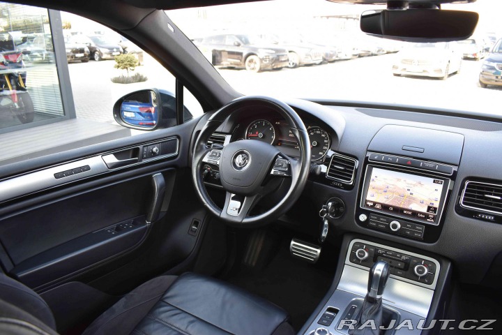 Volkswagen Touareg 3.0TDi*R-LINE*PANORAMA*DP 2018
