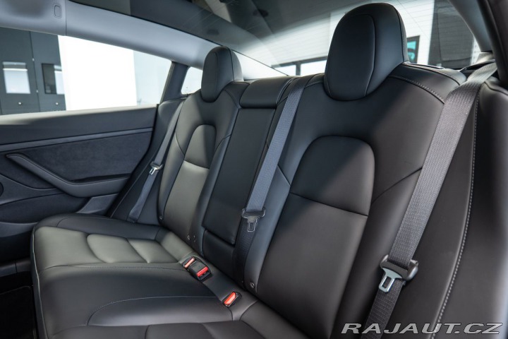 Tesla Model 3 RWD/Autopilot 2021