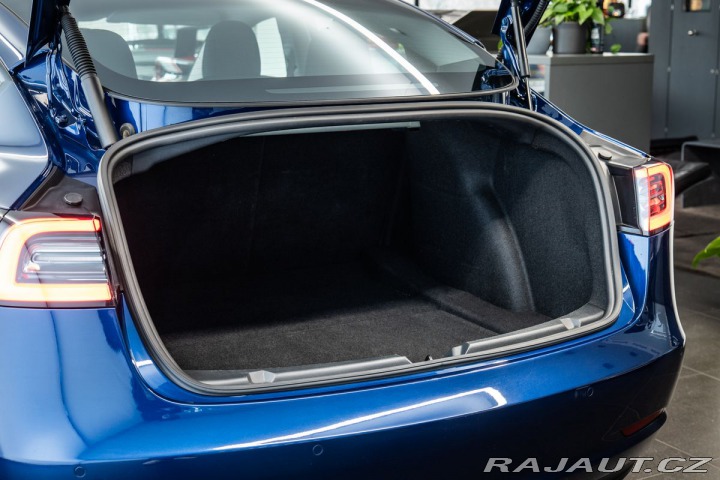 Tesla Model 3 RWD/Autopilot 2021