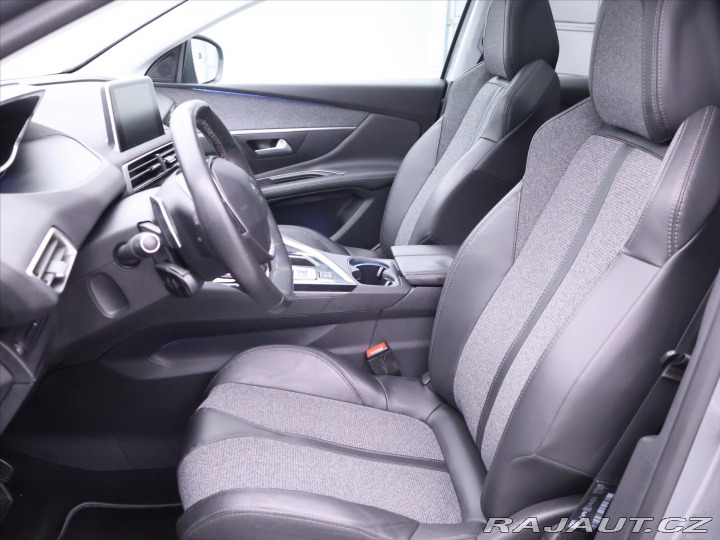 Peugeot 3008 1,2 PureTech 96kW Allure 2017