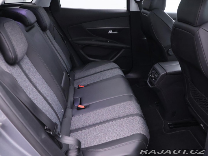 Peugeot 3008 1,2 PureTech 96kW Allure 2017