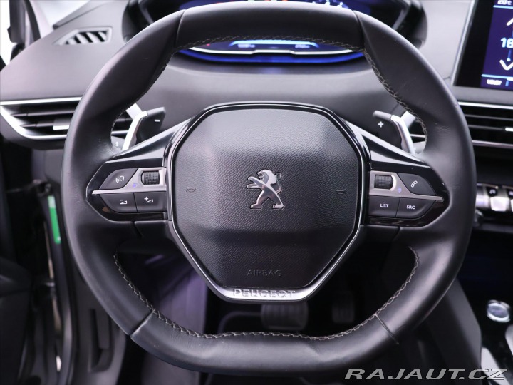 Peugeot 3008 1,2 PureTech 96kW Allure 2017
