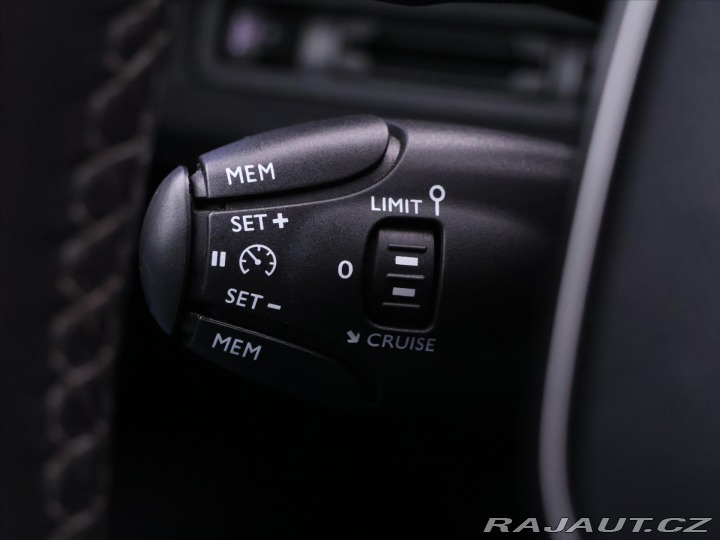 Peugeot 3008 1,2 PureTech 96kW Allure 2017