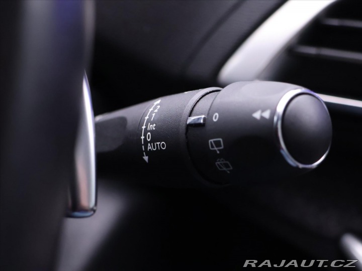 Peugeot 3008 1,2 PureTech 96kW Allure 2017
