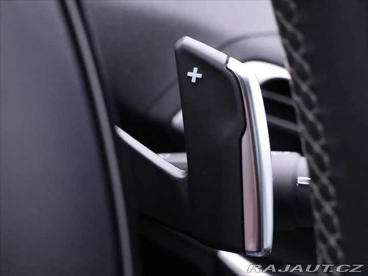 Peugeot 3008 1,2 PureTech 96kW Allure 2017
