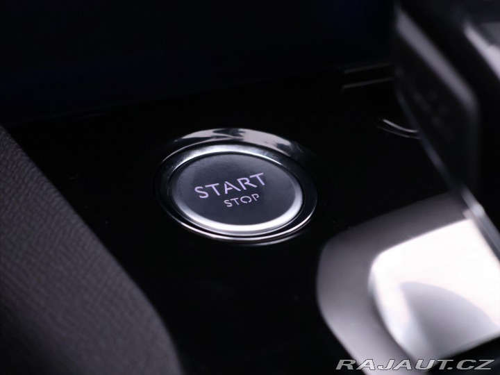 Peugeot 3008 1,2 PureTech 96kW Allure 2017