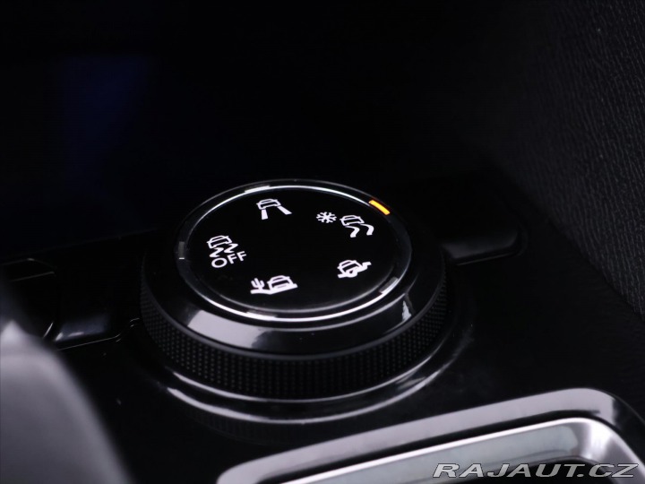 Peugeot 3008 1,2 PureTech 96kW Allure 2017
