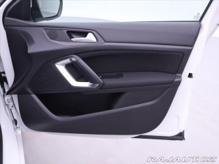 Peugeot 308 1,2 PT 96kW Aut.klima Nav 2015
