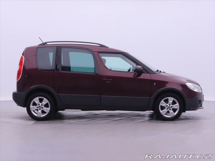 Škoda Roomster 1,2 TSI Scout navi 1.maj 2011