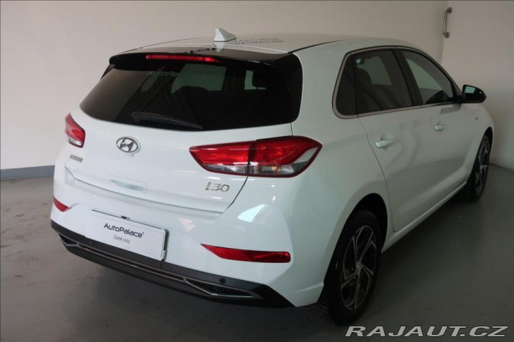 Hyundai i30 1,5 T-GDI Mild Hyb Smart 2024