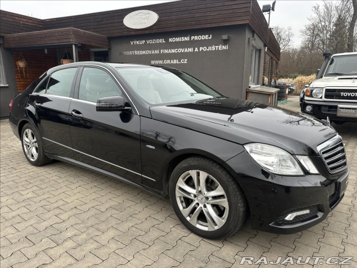 Mercedes-Benz E E 250 CGI Avantgarde 2009