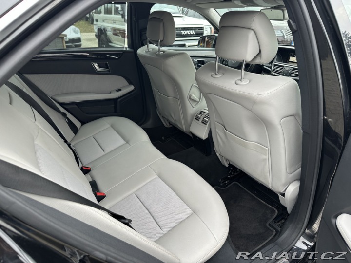 Mercedes-Benz E E 250 CGI Avantgarde 2009