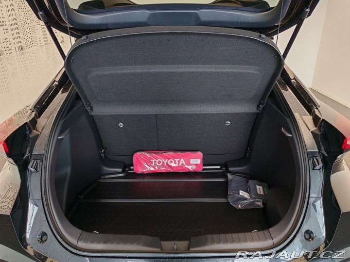 Toyota C-HR 2.0 Hybrid 4x2 Style 2024