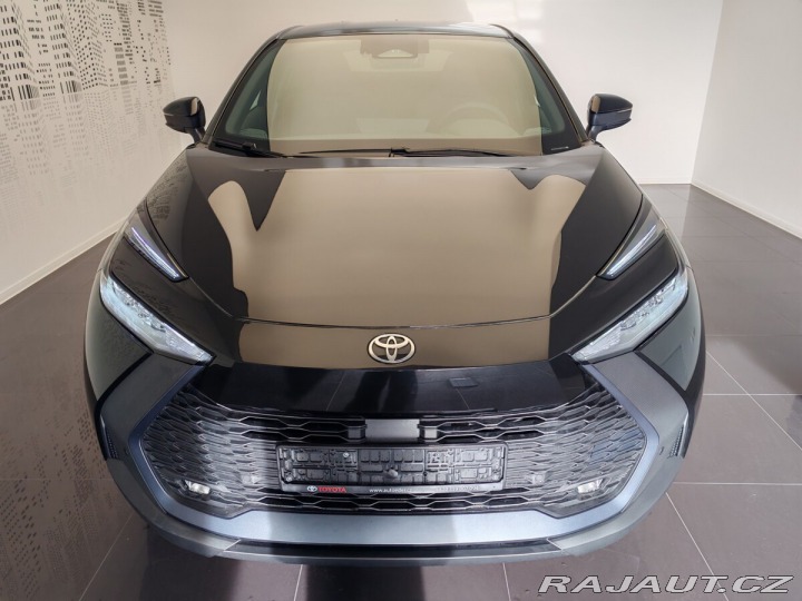 Toyota C-HR 2.0 Hybrid 135kW E-CVT St 2024