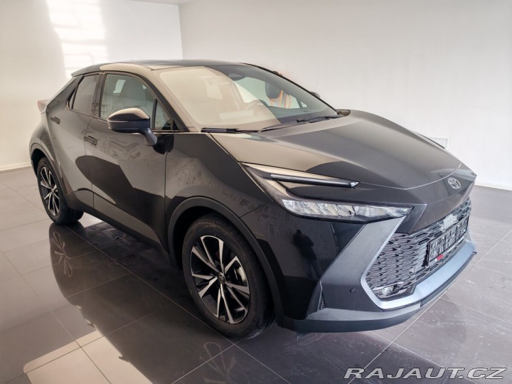 Toyota C-HR 2.0 Hybrid 135kW E-CVT St 2024
