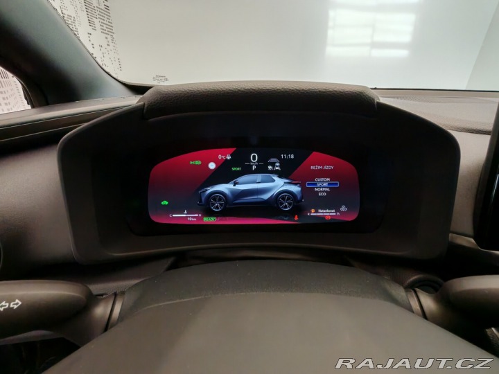 Toyota C-HR 2.0 Hybrid 135kW E-CVT St 2024
