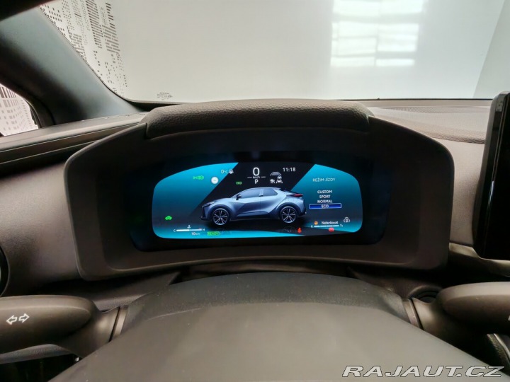 Toyota C-HR 2.0 Hybrid 135kW E-CVT St 2024