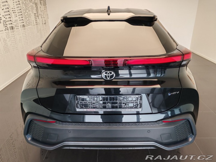 Toyota C-HR 2.0 Hybrid 135kW E-CVT St 2024