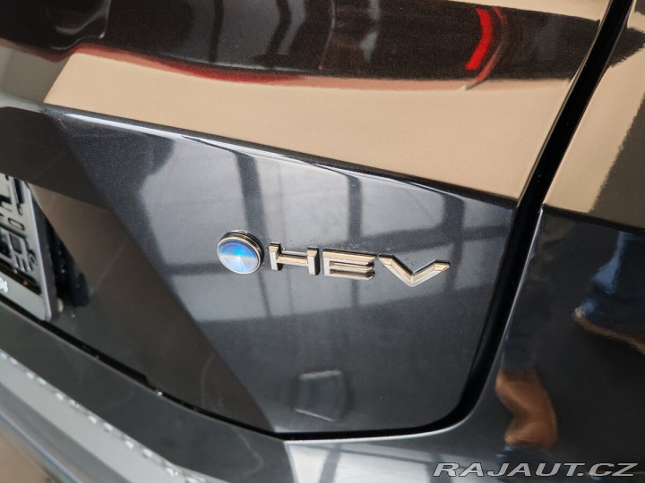 Toyota C-HR 2.0 Hybrid 135kW E-CVT St 2024