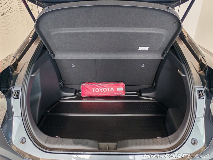 Toyota C-HR 2.0 Hybrid 4x2 Style 2024