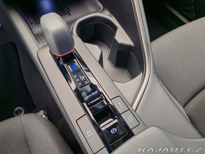 Toyota C-HR 2.0 Hybrid 4x2 Style 2024