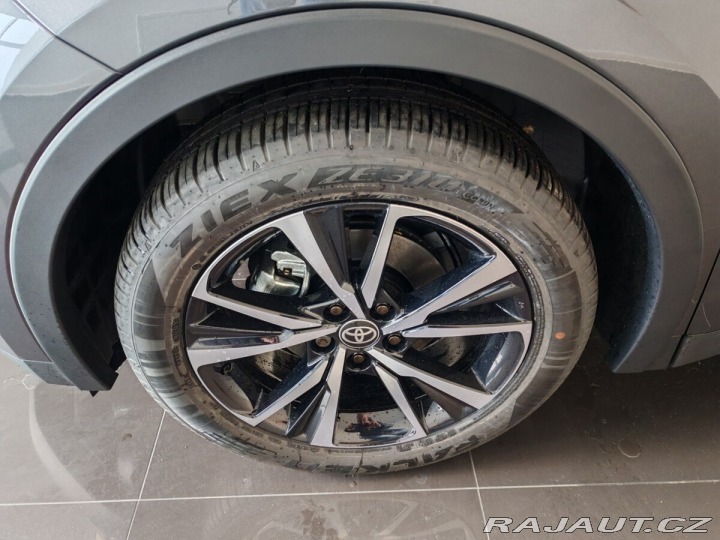 Toyota C-HR 2.0 Hybrid 4x2 Style 2024