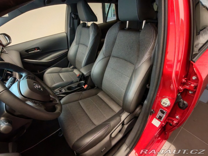 Toyota Corolla 1.8 Hybrid e-CVT Style To 2024