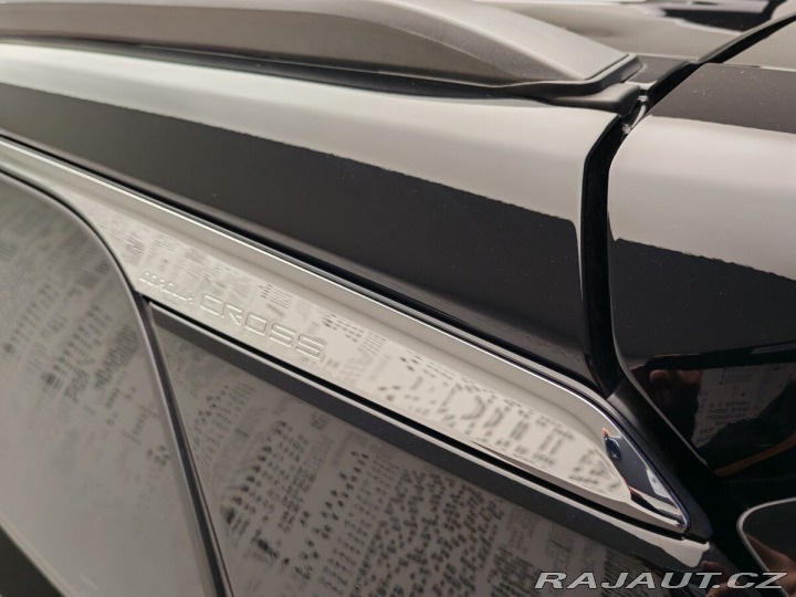 Toyota Corolla Cross 2.0 Hybrid (197 k) Style 2024