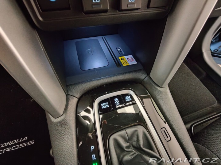 Toyota Corolla Cross 2.0 Hybrid (197 k) Style 2024