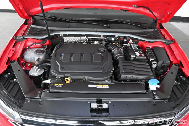 Volkswagen Passat 2,0 TDi 147kW DSG Busines 2021